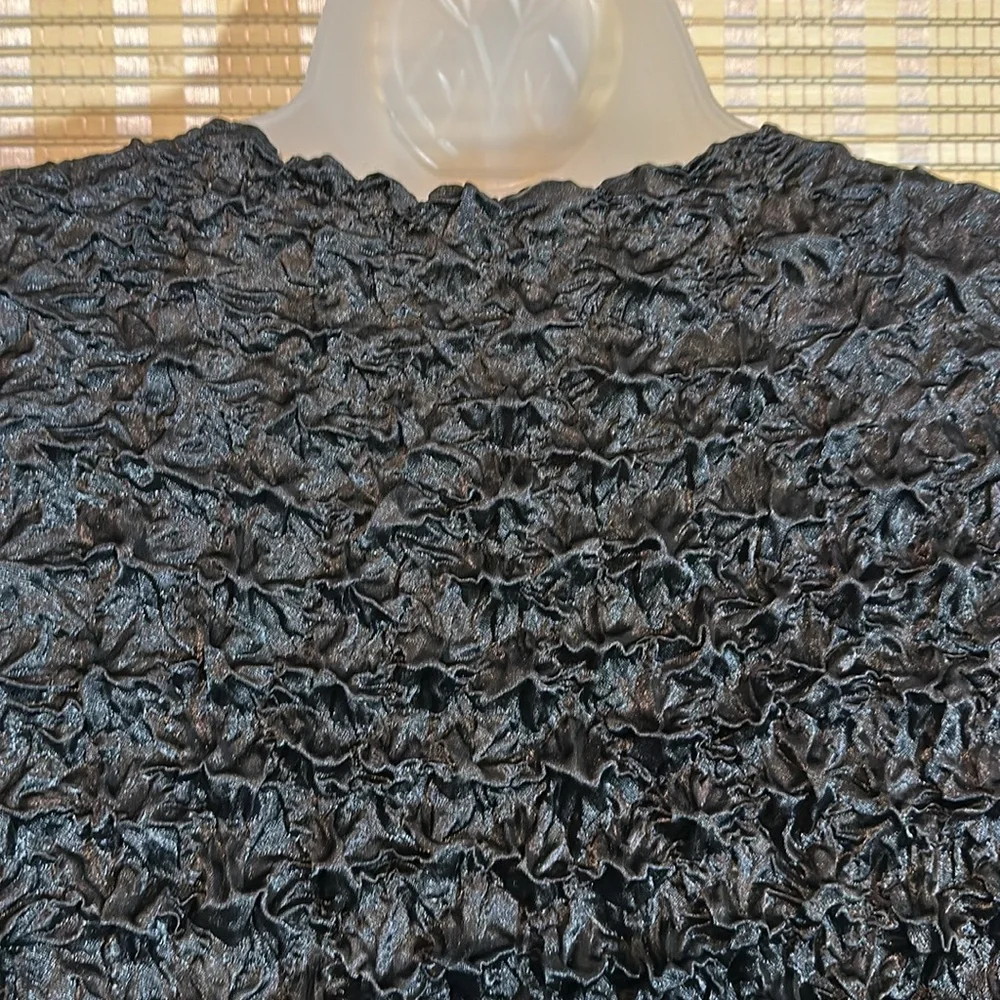 Vintage Y2K Black Cropped Silk Feel Stretchy Ruffled Short Sleeve Popcorn Shirt - Picture 11 of 14